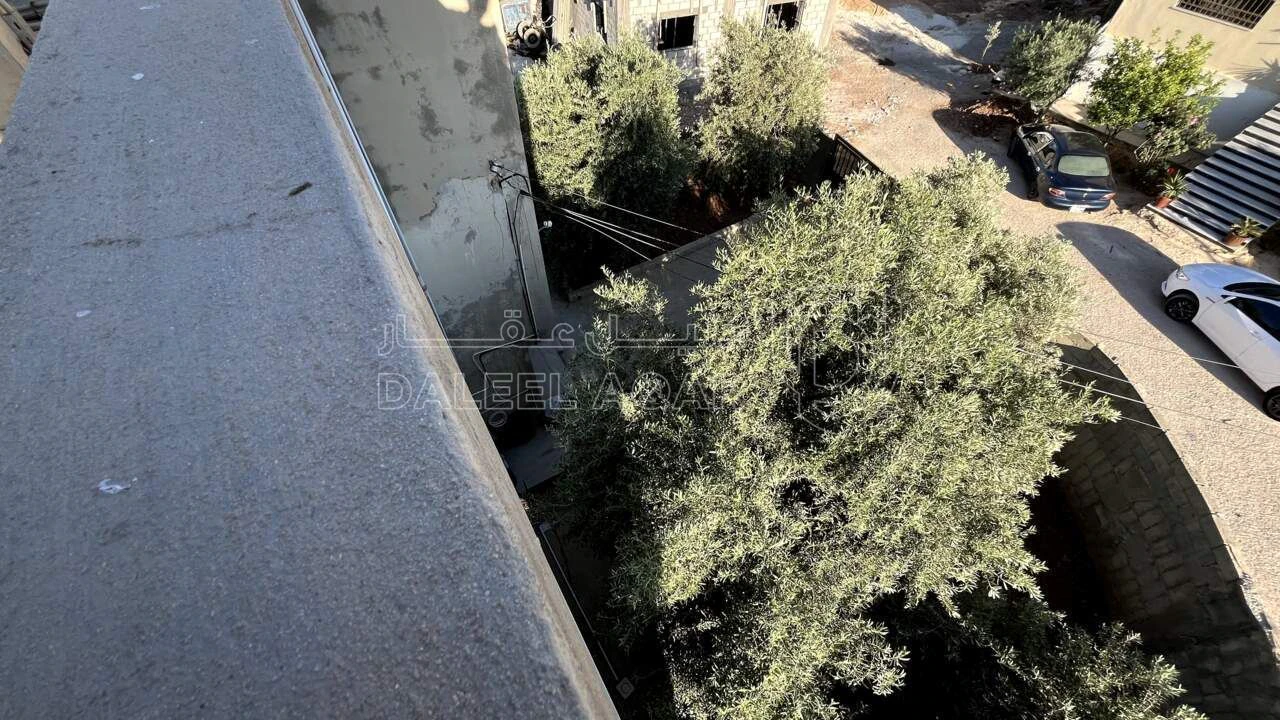 فيلا/منزل في بيت طابقين للبيع في مادبا - 116,999 دأ - صورة 1