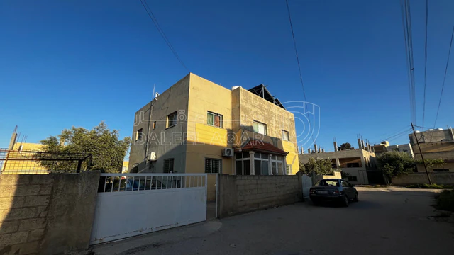 فيلا/منزل - بيت طابقين للبيع في مادبا - 116999 دأ
