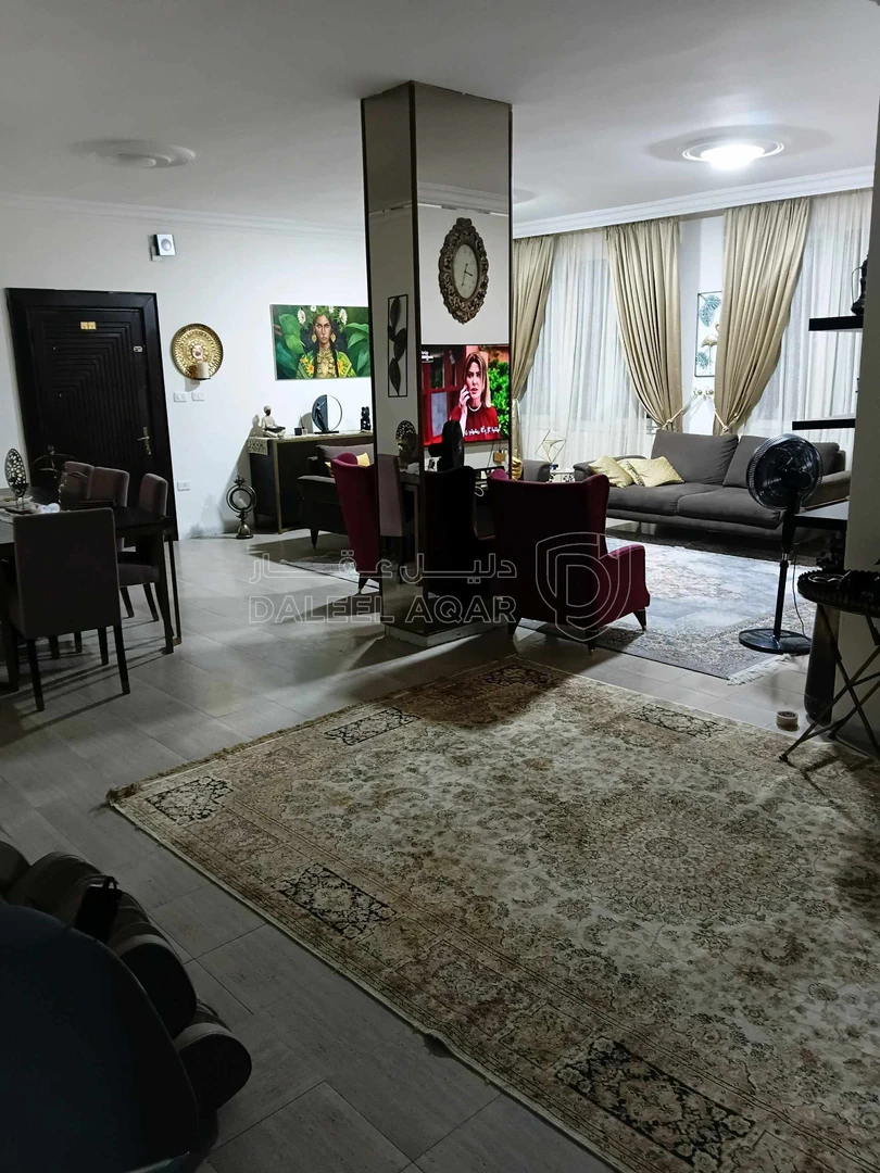 شقة في ام اذينه الجنوبي ، شارع الظهران  - 120,000 دأ - صورة 1
