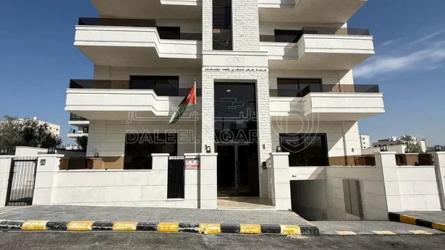 شقة - شقة  فاخرة بمساحة 165م  البنيات قرب جامعة البتراء  - 88000 دأ
