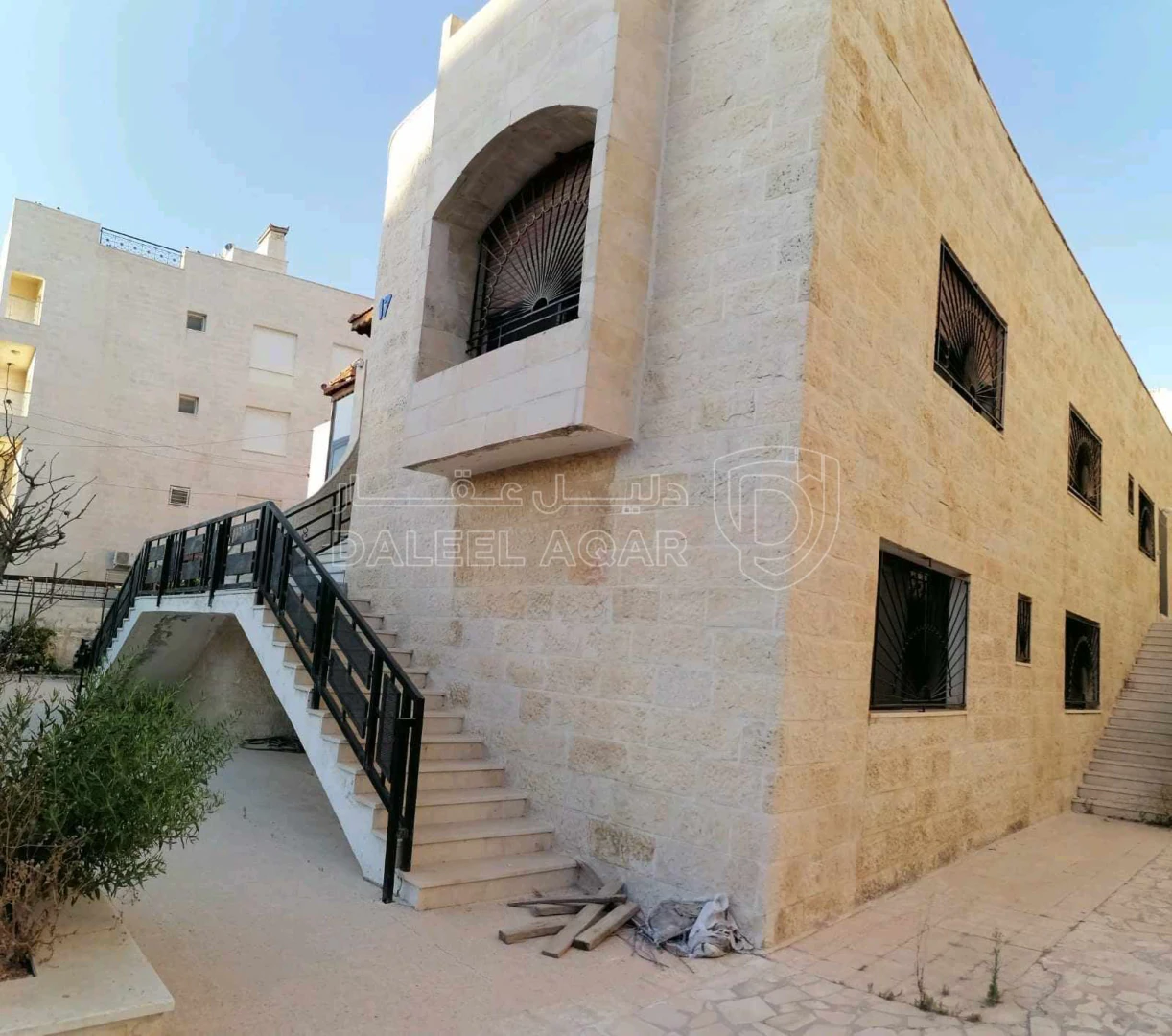 فيلا/منزل في 🏡 منزل للبيع – الجبيهة / بالقرب من دوار المنهل📍 - 340,000 دأ - صورة 1