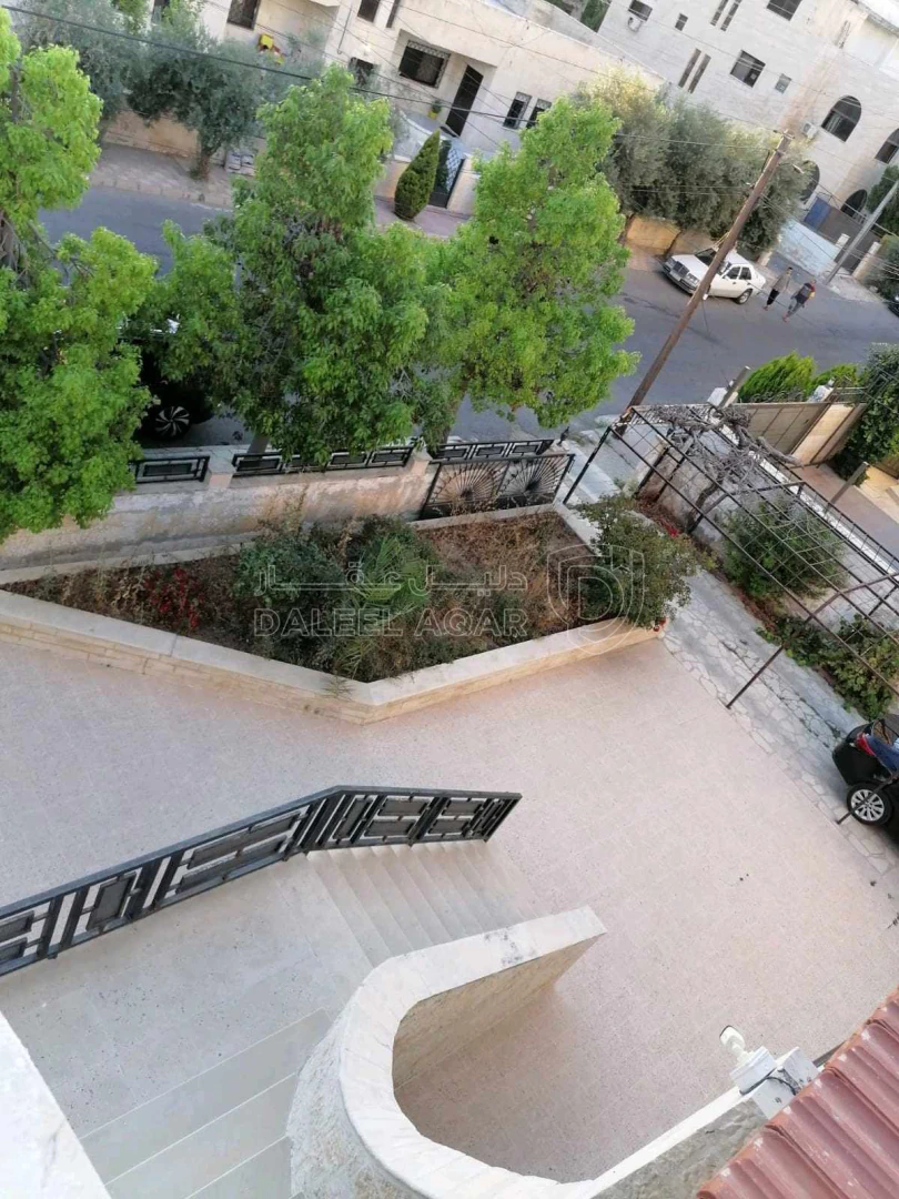 فيلا/منزل في 🏡 منزل للبيع – الجبيهة / بالقرب من دوار المنهل📍 - 340,000 دأ - صورة 1