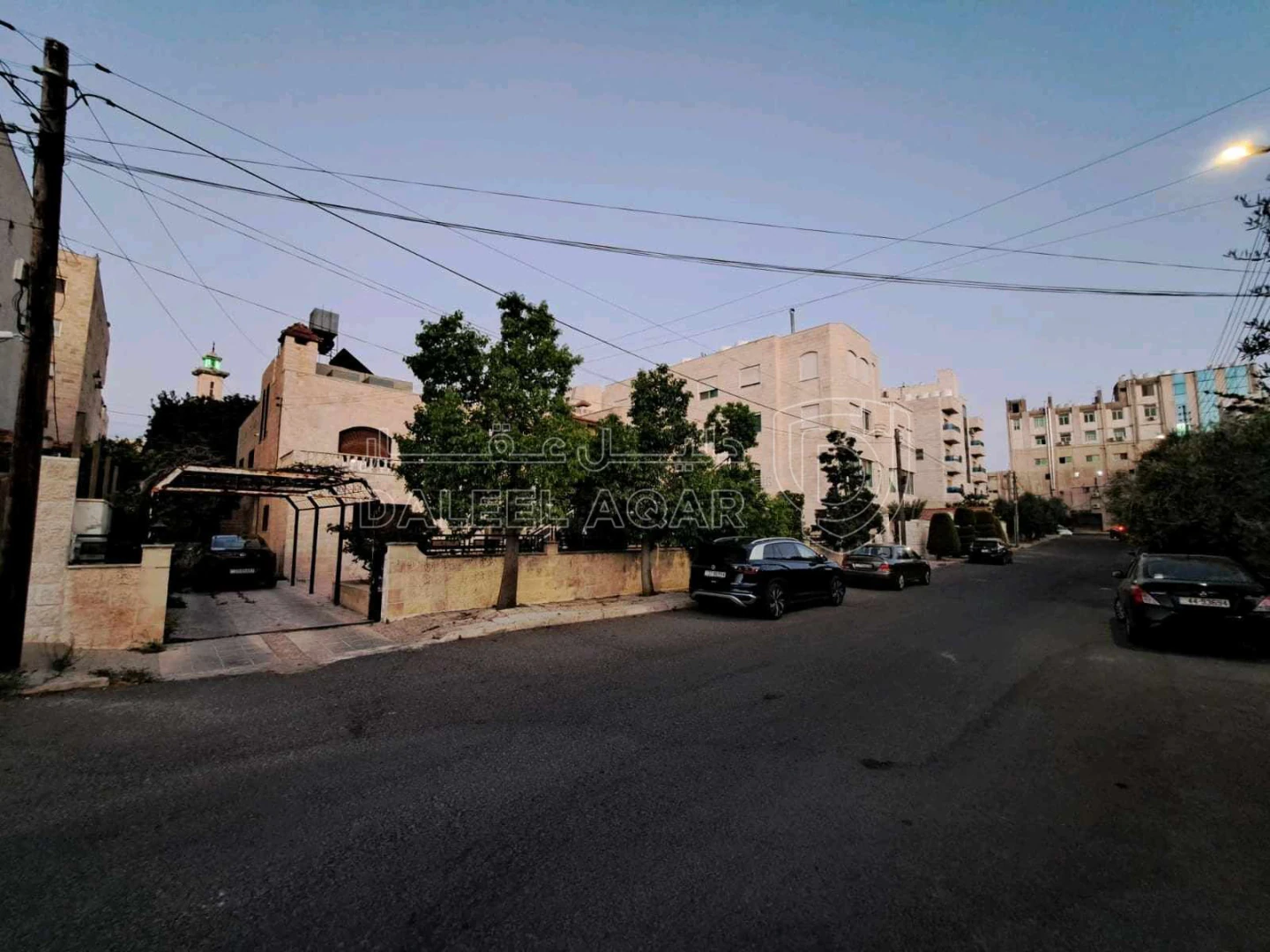 فيلا/منزل في 🏡 منزل للبيع – الجبيهة / بالقرب من دوار المنهل📍 - 340,000 دأ - صورة 1