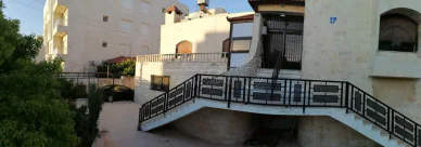 فيلا/منزل في 🏡 منزل للبيع – الجبيهة / بالقرب من دوار المنهل📍  - 340,000 دأ - صورة NaN
