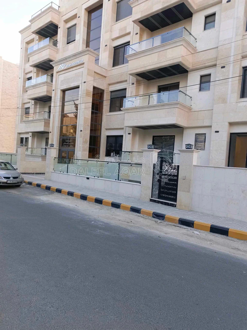 شقة في شقق مقسمة ثلاث استديو جديد شارع الجامعة  - 115,000 دأ - صورة 1