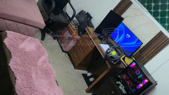 شقة في قرب مستشفى الامير حمزه نزول بعد صيدليه الفارمسي  - 28,000 دأ - صورة NaN
