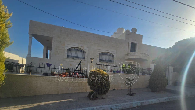 مبنى في وادي الطي - بالقرب. من مدرسة الربان - 270,000 دأ - صورة NaN