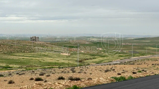أرض - عمان - الموقر - 15000 دأ