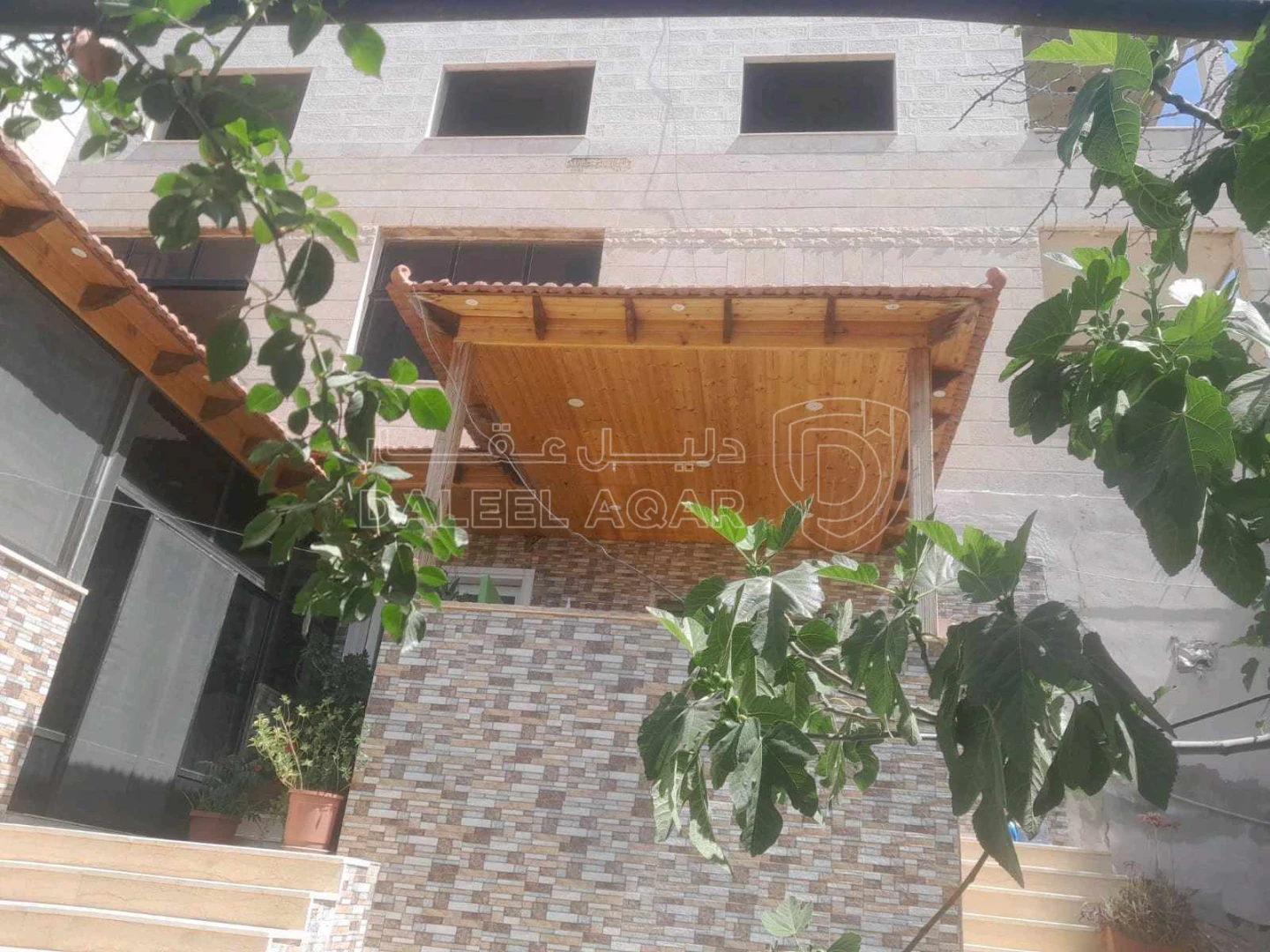 فيلا/منزل في ام الحيران بالقرب من مدرسة ام الحيران حي الحويان - 176,300 دأ - صورة 1