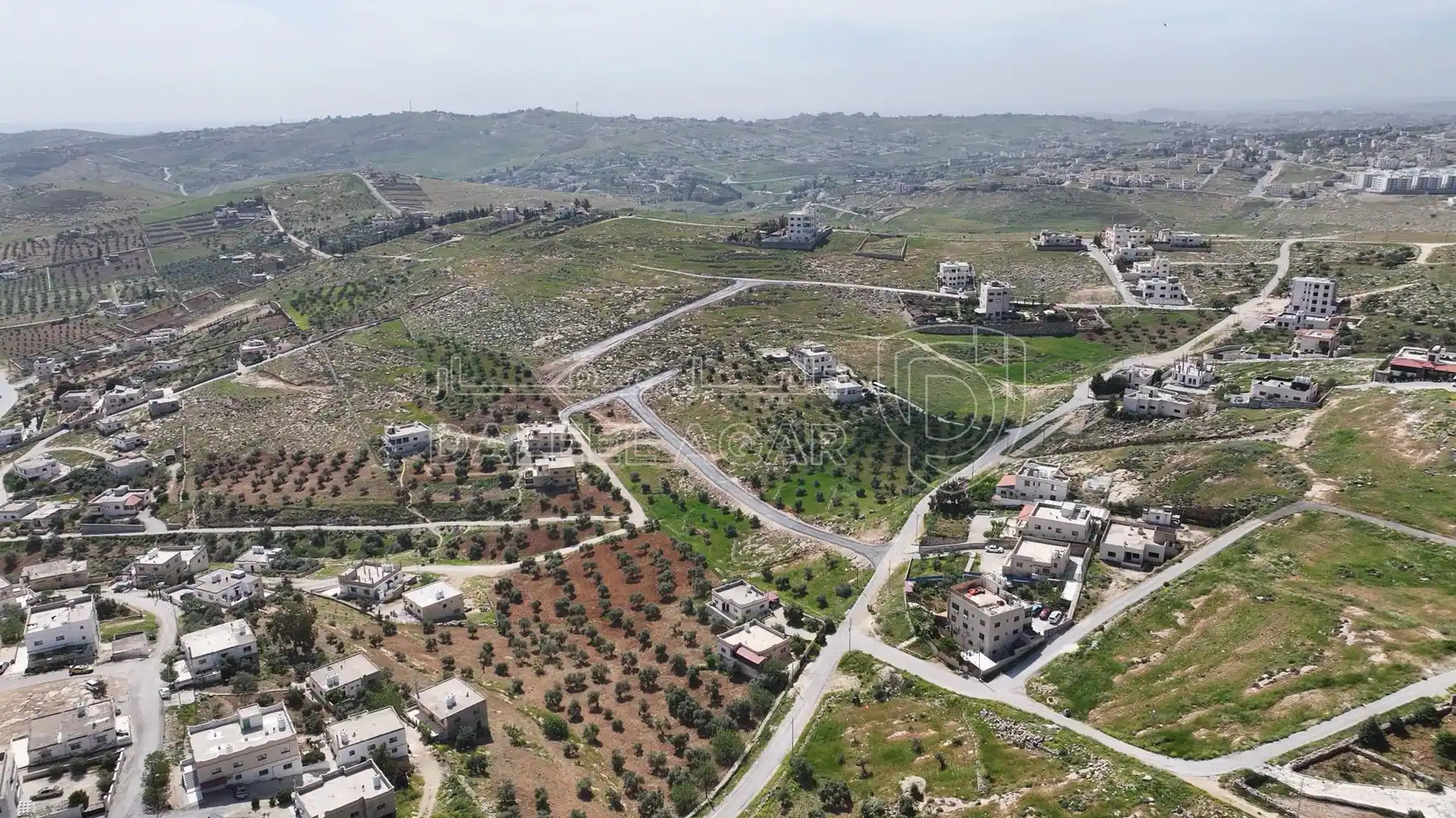 أرض في أرض مميزة في أم رمانة – شارع الاردن - 68,000 دأ - صورة 1