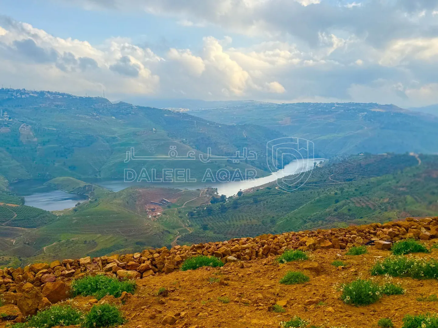 أرض في جرش منطقه المجدل  - 110,000 دأ - صورة 1