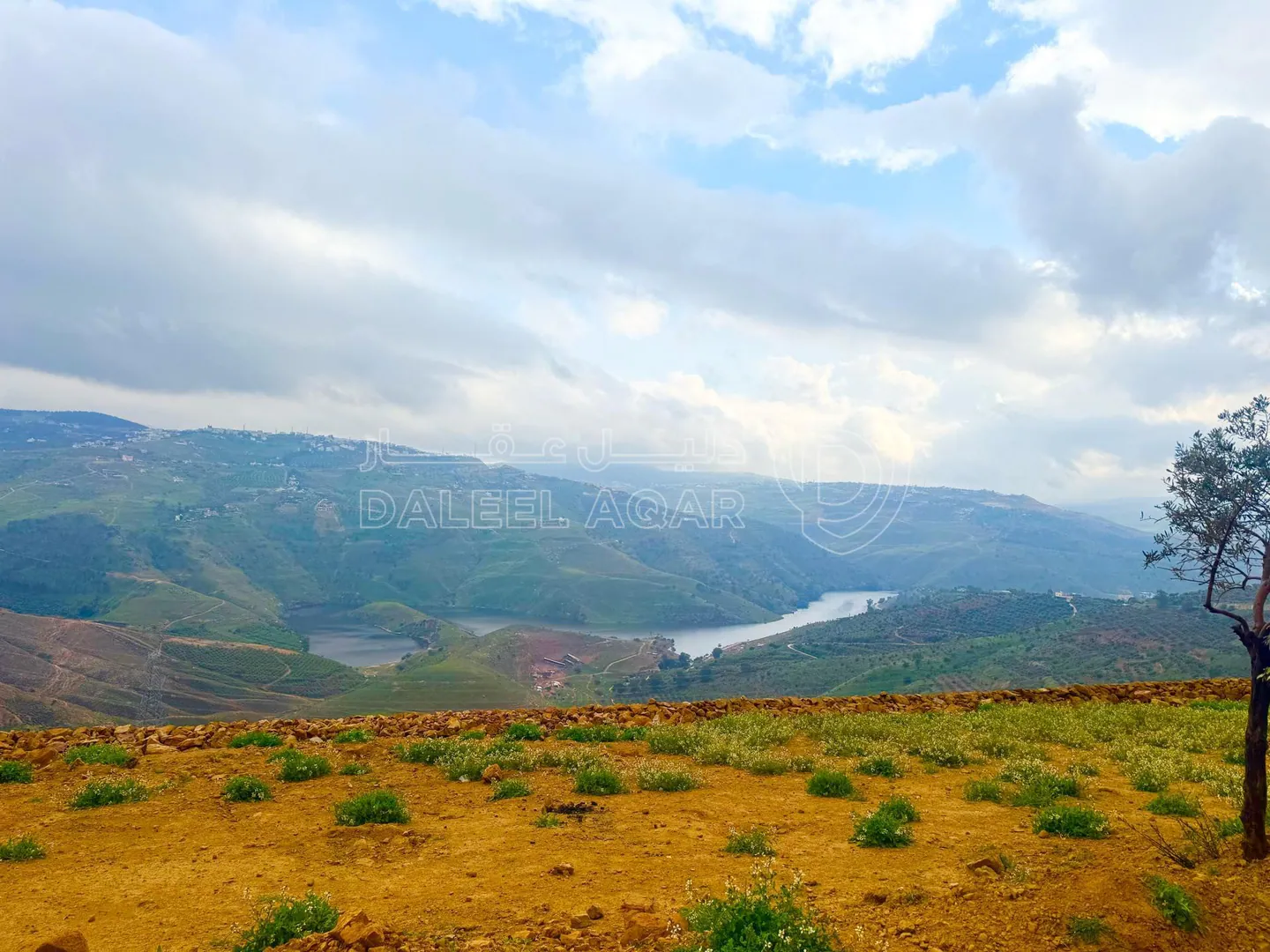 أرض في جرش منطقه المجدل  - 110,000 دأ - صورة 1