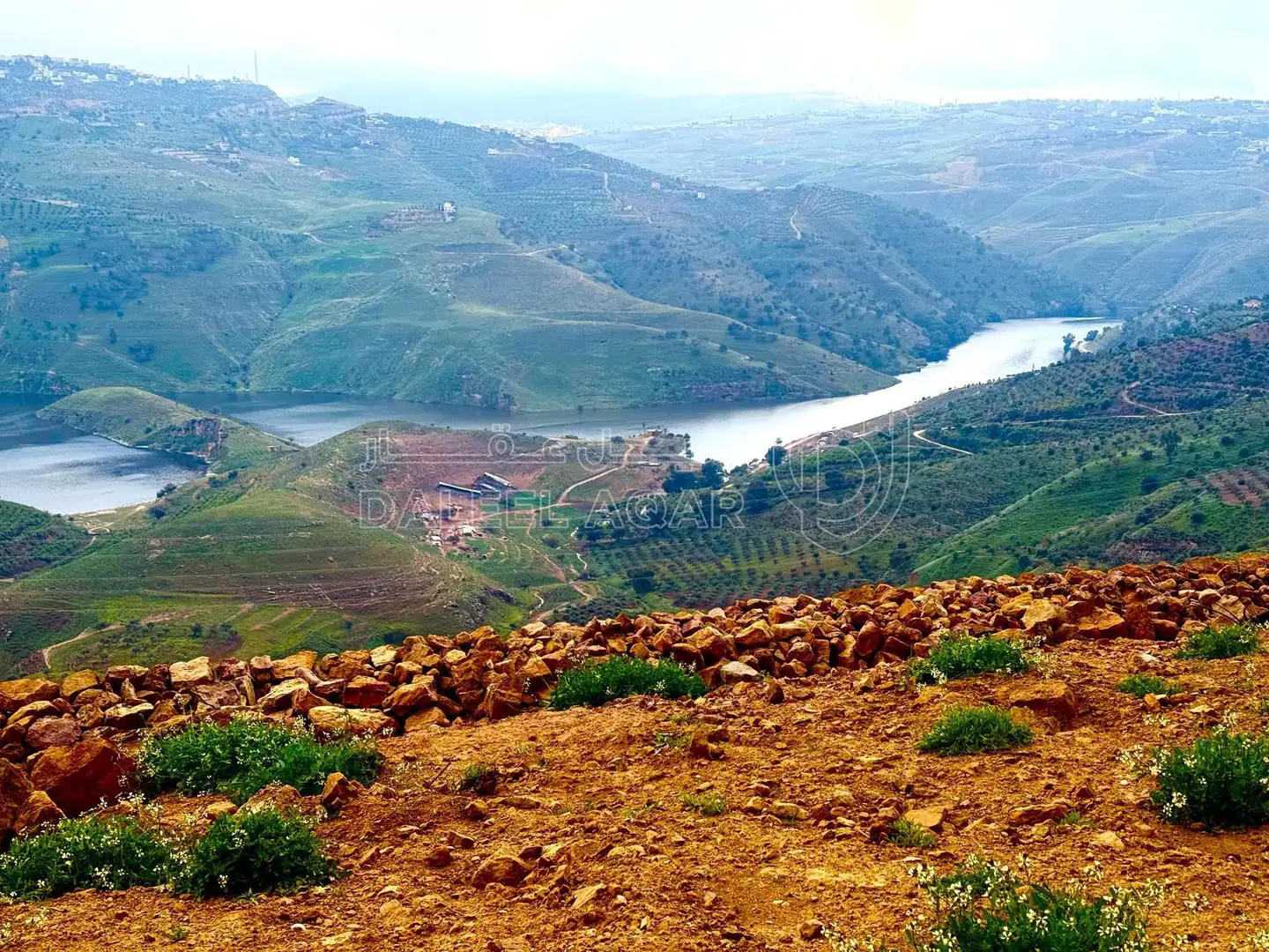 أرض في جرش منطقه المجدل  - 110,000 دأ - صورة 1