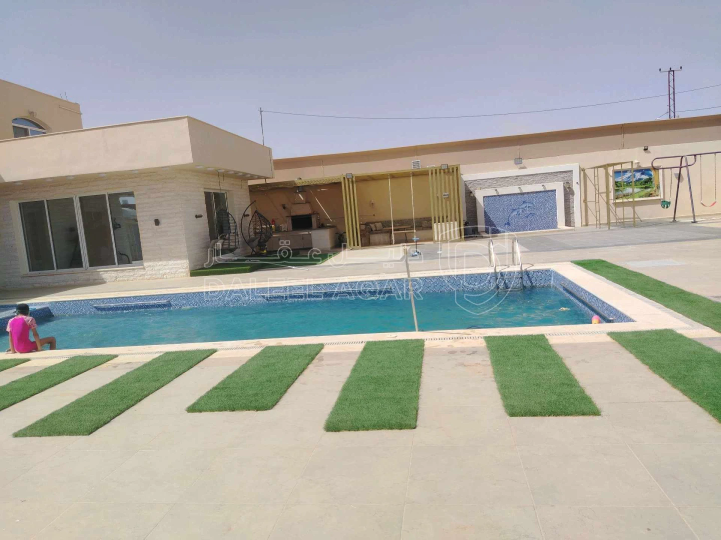 مزرعة/شاليه في الموقر قريه الروضه - 125,000 دأ - صورة 1