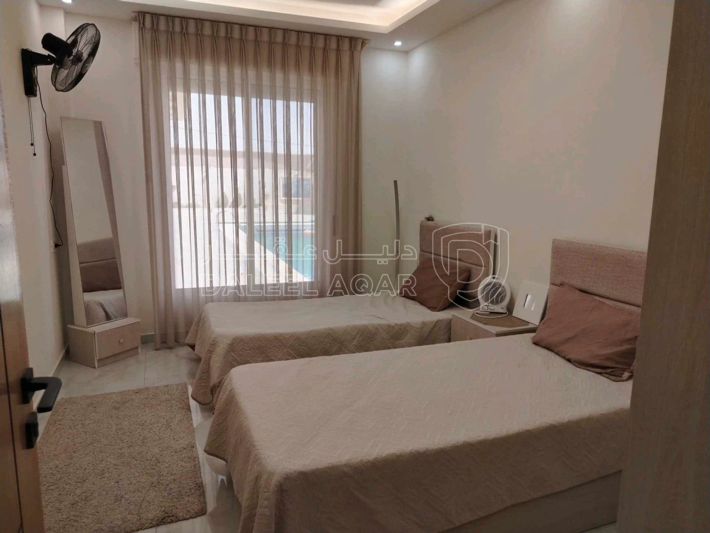 مزرعة/شاليه في الموقر قريه الروضه - 125,000 دأ - صورة 1