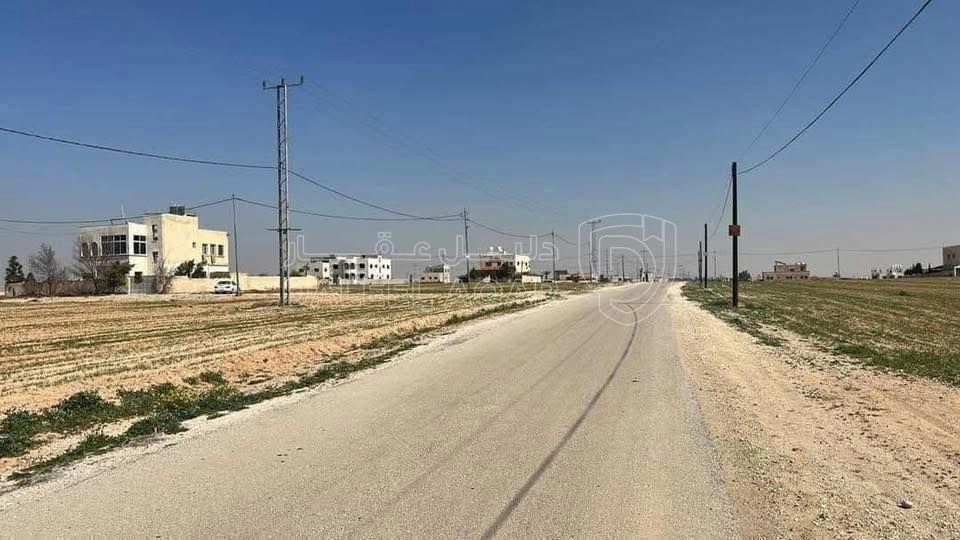 أرض في ارض للبيع في منطقه الجيزة - الحجرة - طريق المطار  - 36,000 دأ - صورة 1