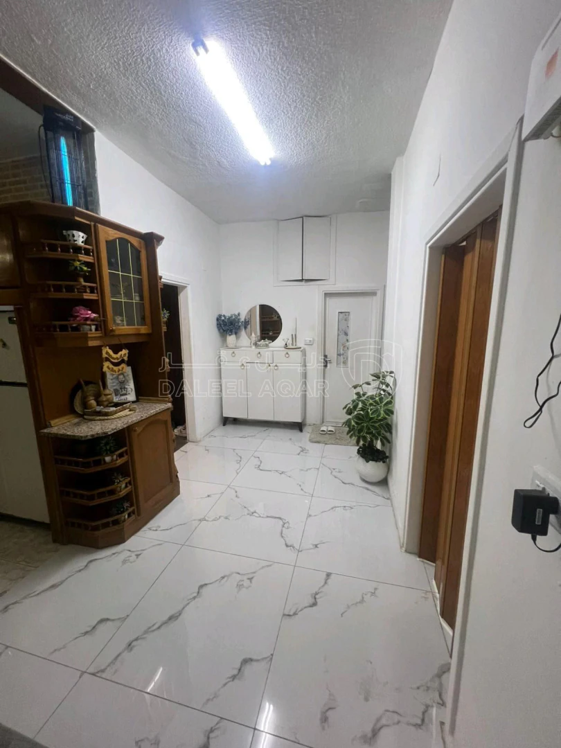 شقة في ماركا الجنوبية نادي السبا مقابل مسجد اصحاب الرسول  - 31,000 دأ - صورة 1