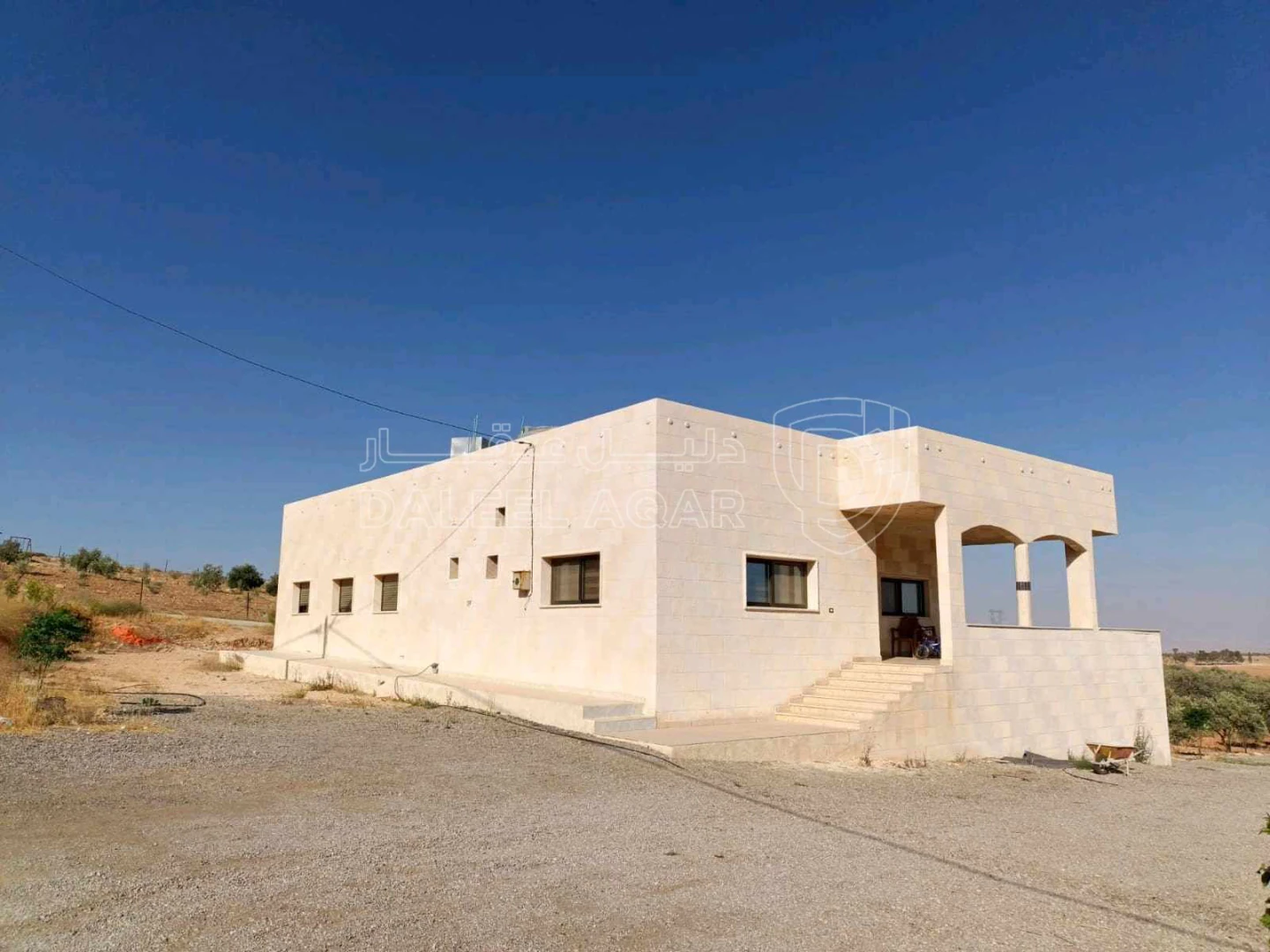 فيلا/منزل في بويضة العليمات - الحي الشمالي - 100,000 دأ - صورة 1