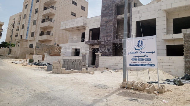فيلا/منزل في عمان ابو نصير ام بطمة 8 على شارع الاردن الرئيسي  - 340,000 دأ - صورة NaN