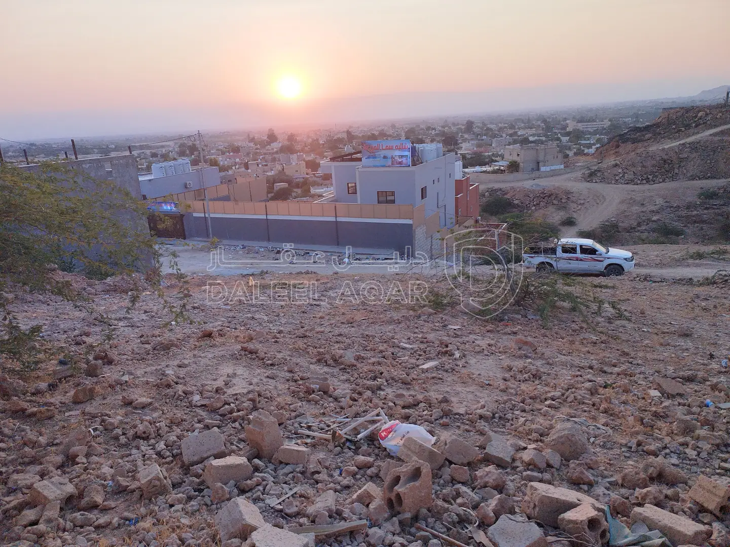 أرض في ارض للبيع في منطقه الروضه الشونه الجنوبيه - 28,000 دأ - صورة 1