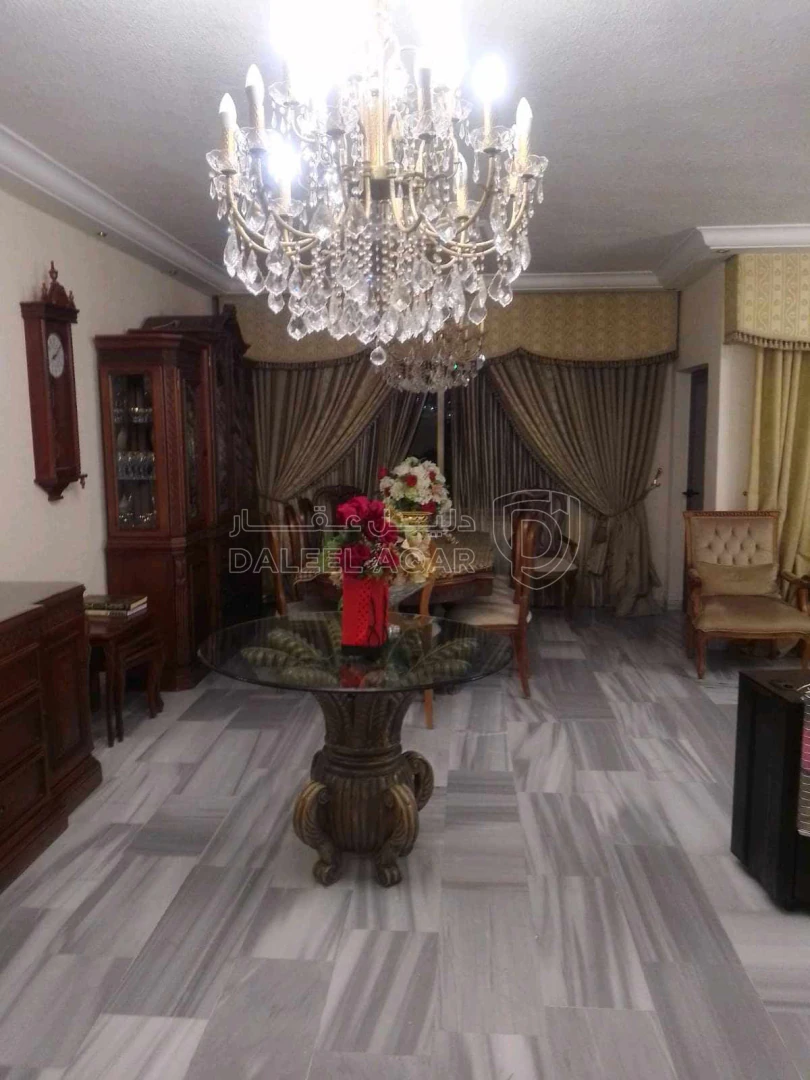 شقة في ضاحيه الرشيد خلف مدارس المنهل  - 115,000 دأ - صورة 1
