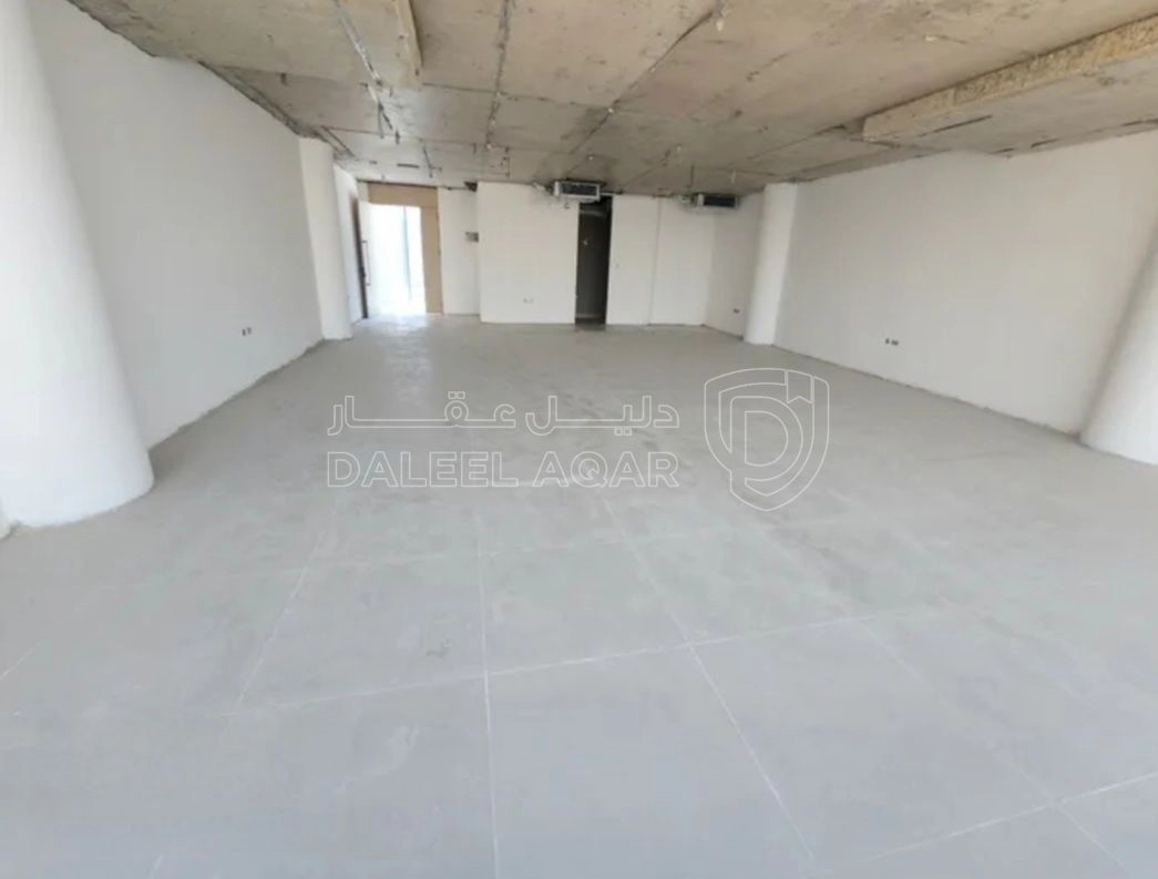 مكتب/تجاري في عمان شارع المطار مدخل من كوريدور عبدون - 175,000 دأ - صورة 1