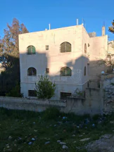 مبنى في عمان-ناعور-الروضه-بالقرب من مسجد أبو بكر الصديق  - 240,000 دأ - صورة NaN