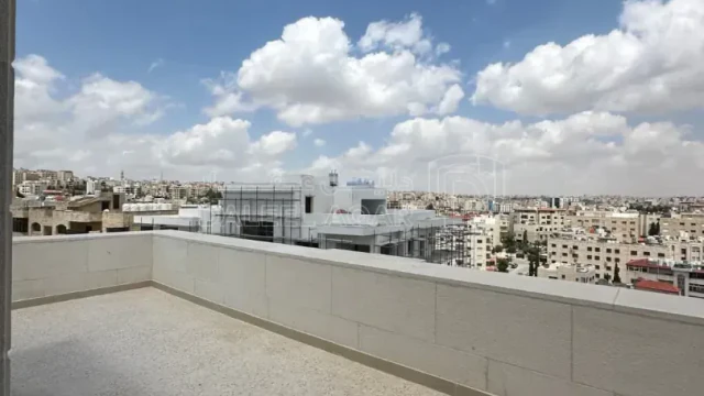 شقة - خلدا - بالقرب من مطعم ورد  - 85000 دأ