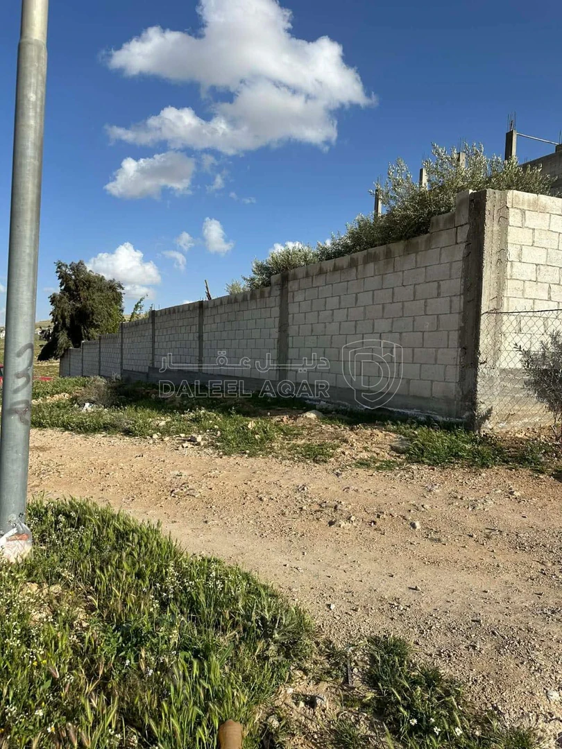 فيلا/منزل في الزرقاء دوارة خلف محطة جوبترول - 110,000 دأ - صورة 1