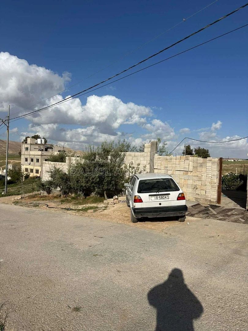 فيلا/منزل في الزرقاء دوارة خلف محطة جوبترول - 110,000 دأ - صورة 1
