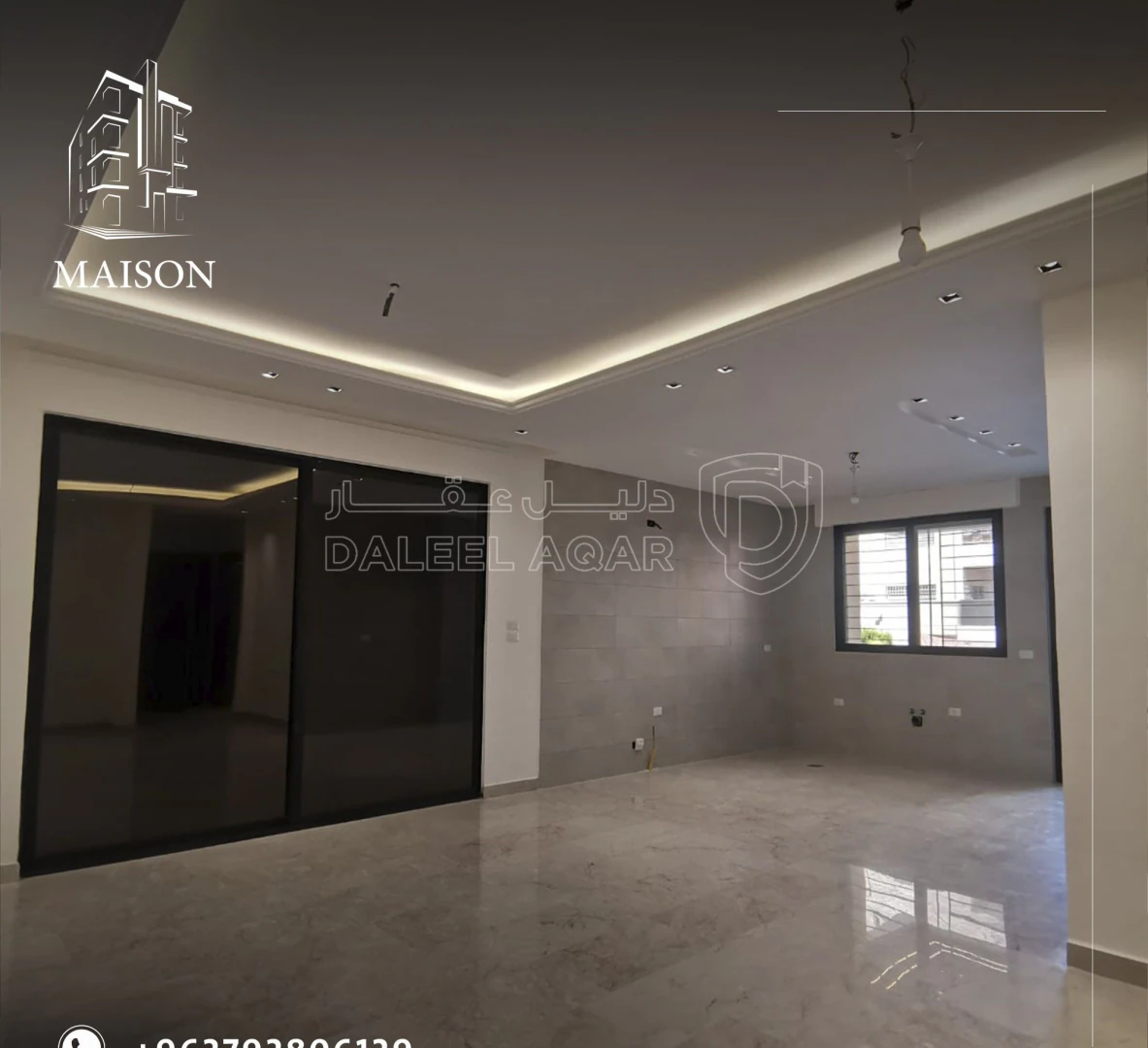 شقة في ثالث مع روف في ضاحية النخيل تشطيب ملوكي  - 235,000 دأ - صورة 1