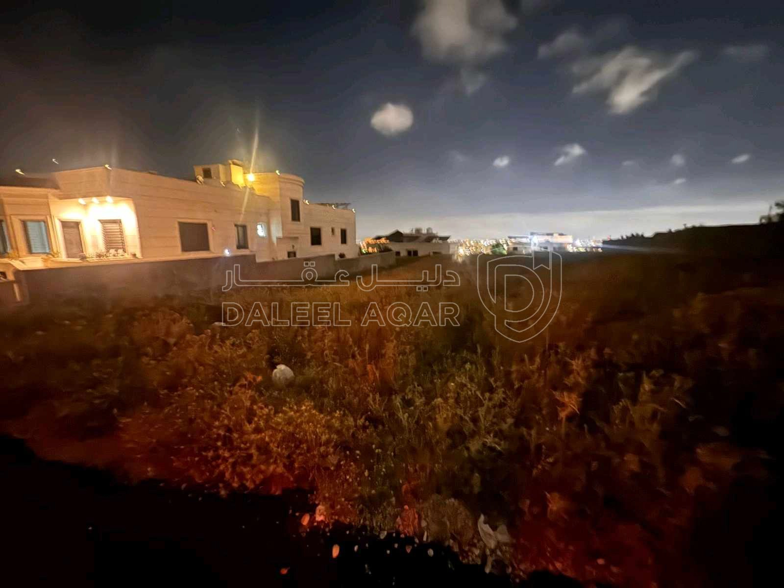 أرض في أرض أ خاص للبيع في ناطفة / حوض فروخ — 884م — واجهة - 145,000 دأ - صورة 1