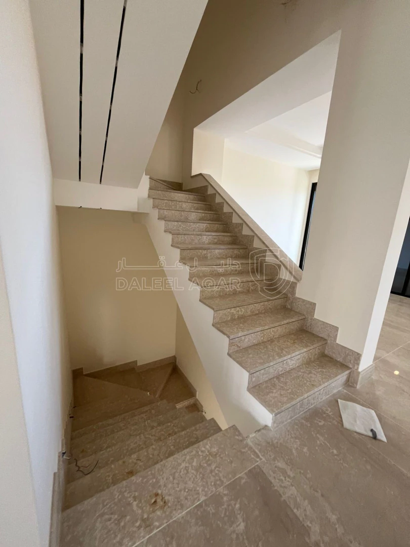 فيلا/منزل في فلل للبيع في دابوق بتشطيب فندقي - 790,000 دأ - صورة 1