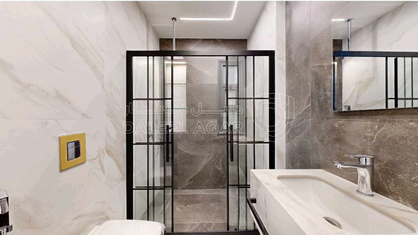 شقة في حي الصحابة – كردور عبدون - رجم عميش - 215,000 دأ - صورة 1