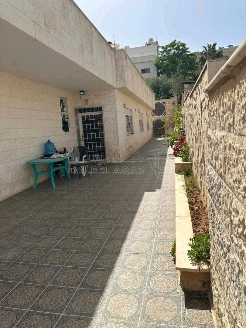 فيلا/منزل في الحنو / ام الدنانير  - 135,000 دأ - صورة 1