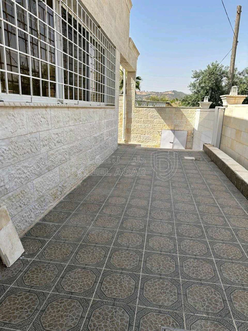 فيلا/منزل في الحنو / ام الدنانير  - 135,000 دأ - صورة 1