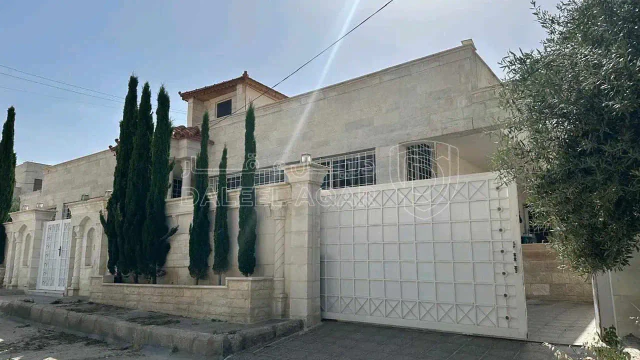 فيلا/منزل في الحنو / ام الدنانير  - 135,000 دأ - صورة 1