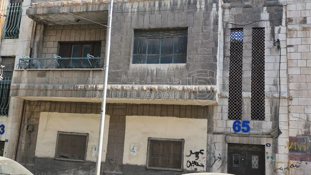 فيلا/منزل - الزرقاء. الغويريه شارع الامير عبداله  - 35000 دأ