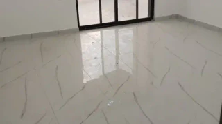 شقة - ابو نصير  - 98000 دأ