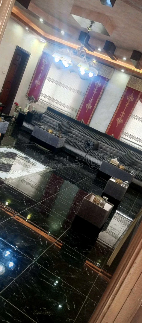 فيلا/منزل في محافظة المفرق اول ضاحية الملك عبدالله - 115,000 دأ - صورة 1