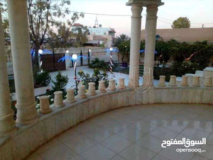 فيلا/منزل في محافظة المفرق اول ضاحية الملك عبدالله - 115,000 دأ - صورة 1