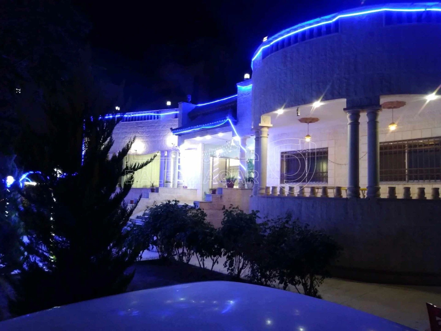 فيلا/منزل في محافظة المفرق اول ضاحية الملك عبدالله - 115,000 دأ - صورة 1