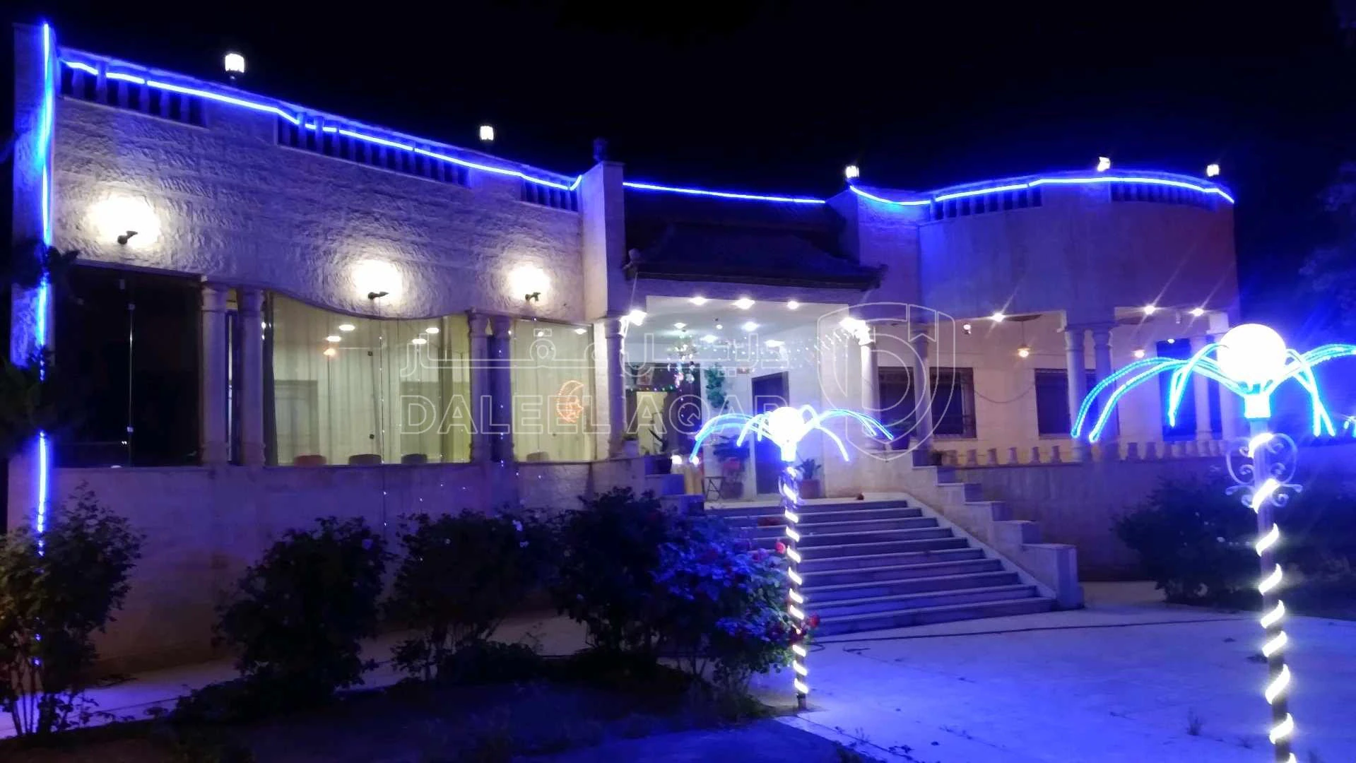 فيلا/منزل في محافظة المفرق اول ضاحية الملك عبدالله - 115,000 دأ - صورة 1