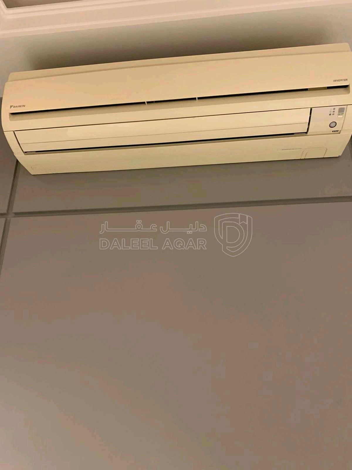 شقة في خلف مديرية الامن العام . قريبه على شارع خدمات المطار ( تقاطع جسر ناعور ) - 145,000 دأ - صورة 1