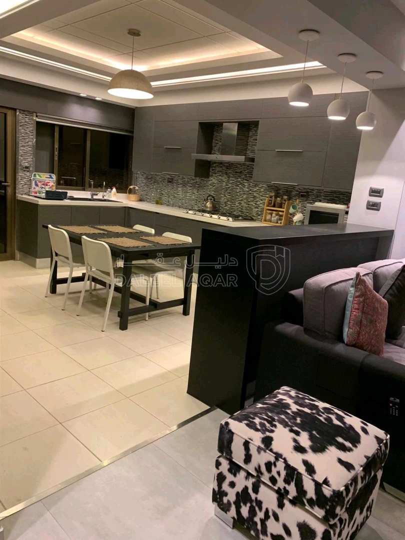 شقة في خلف مديرية الامن العام . قريبه على شارع خدمات المطار ( تقاطع جسر ناعور ) - 145,000 دأ - صورة 1
