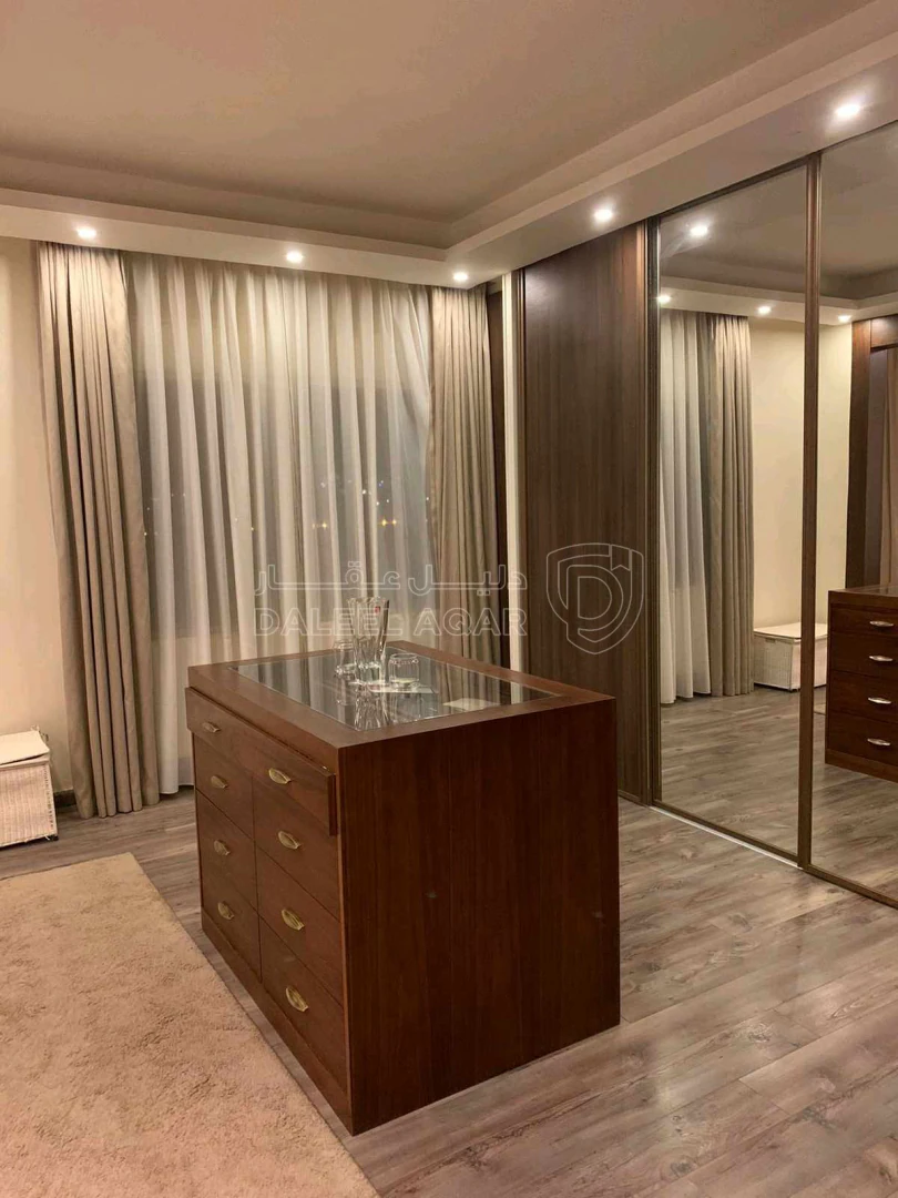 شقة في خلف مديرية الامن العام . قريبه على شارع خدمات المطار ( تقاطع جسر ناعور ) - 145,000 دأ - صورة 1