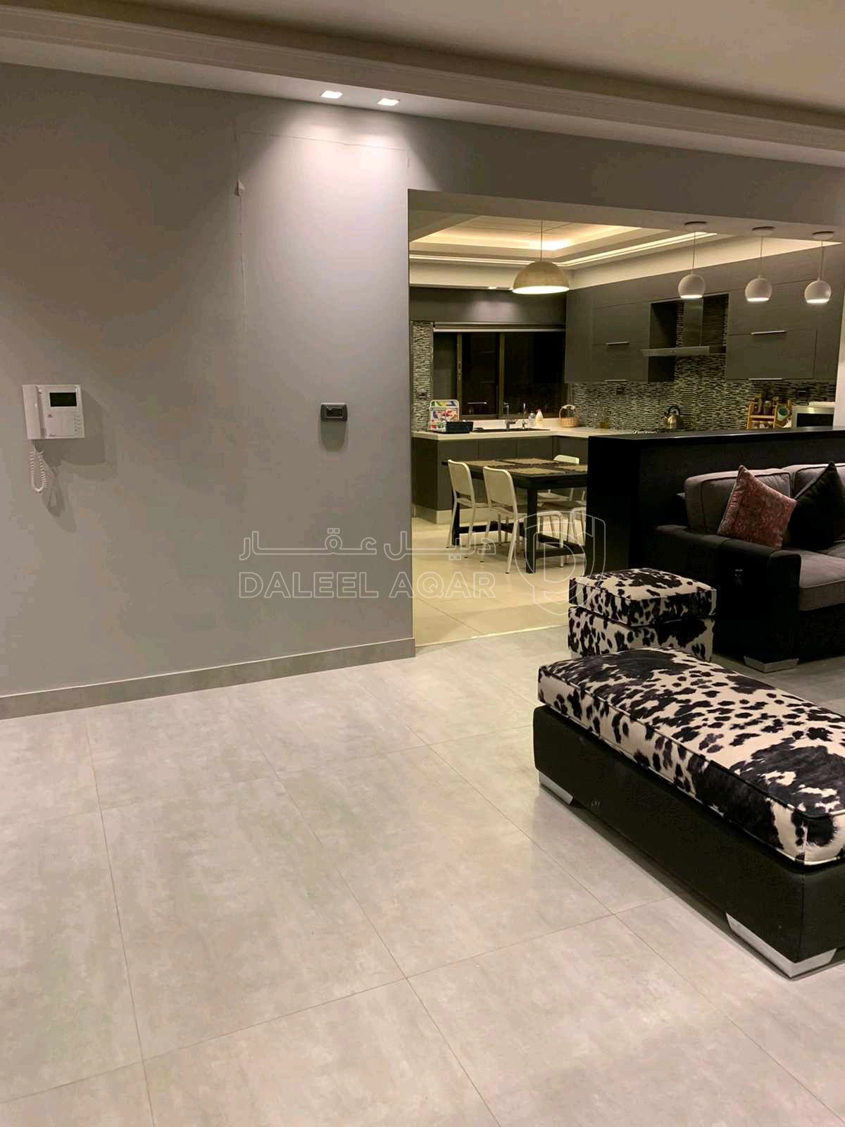 شقة في خلف مديرية الامن العام . قريبه على شارع خدمات المطار ( تقاطع جسر ناعور ) - 145,000 دأ - صورة 1