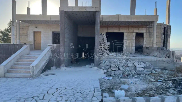 مبنى - اربد ، زبدة فركوح ، بالقرب من المركز الغربي  - 250000 دأ