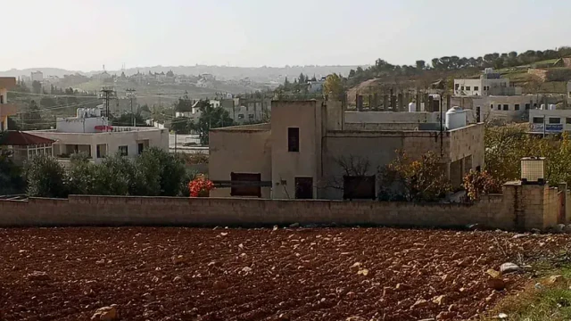 مبنى  - 150000 دأ