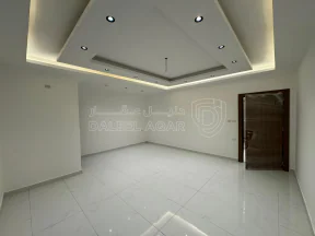 شقة في شارع الحرية - قرب دائرة الاراضي والمساحة  - 90,000 دأ - صورة NaN